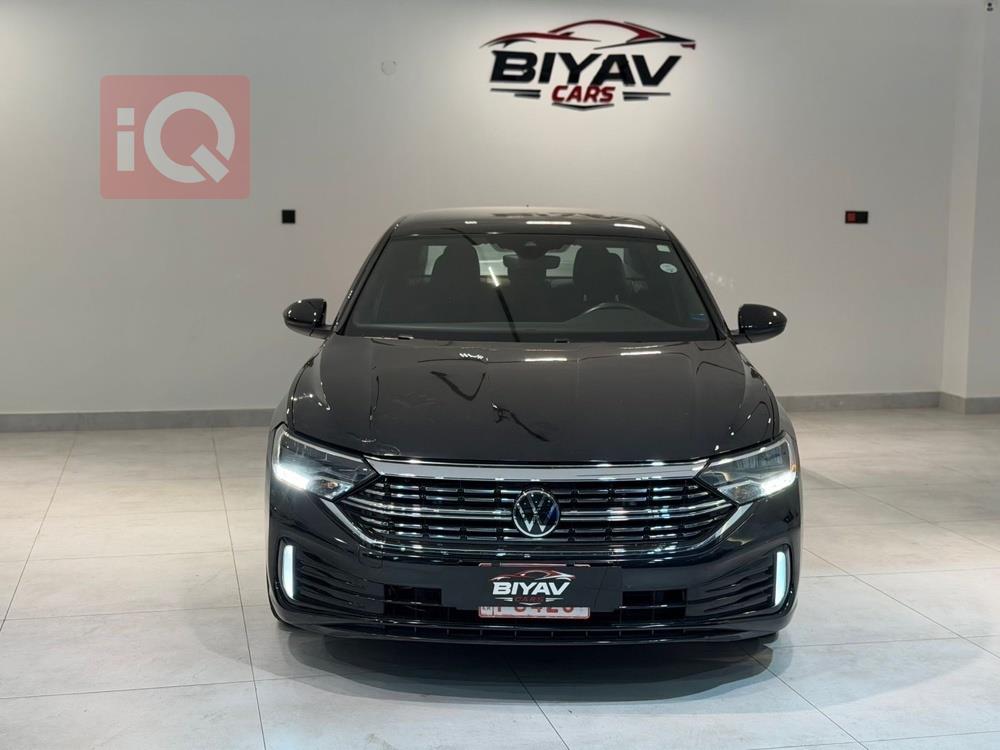 https://cdn.iqcars.iob9456660-c2e5-4389-8390-57efb6318d32_0.jpg